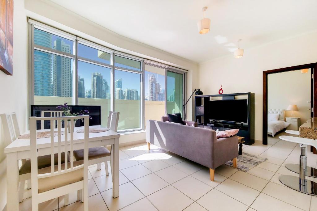 Downtown Dubai Apartment | GreenFuture - Amazing Burj And Skyline View From The Balcony