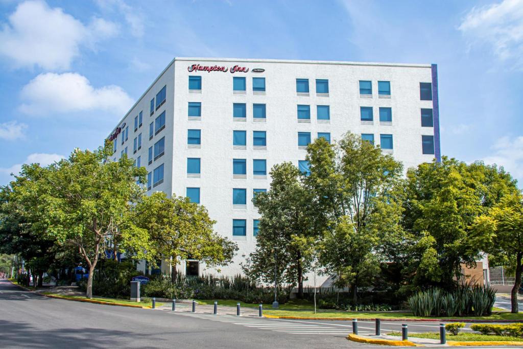 Chapalita Hotel | Hampton by Hilton Guadalajara Expo