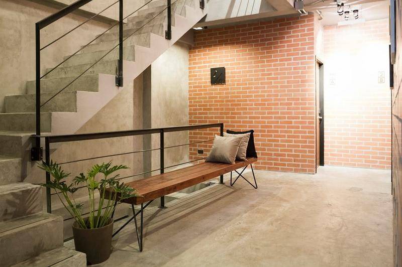 Thanon Phetchaburi Hostel | Hostel ∙ 8 guests