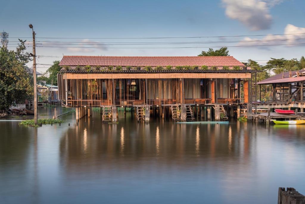 Bang Kruai Hotel | Humz Canal Stay