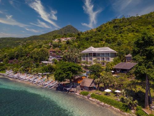 Bunutan Hotel | Ibus Beach Hotel