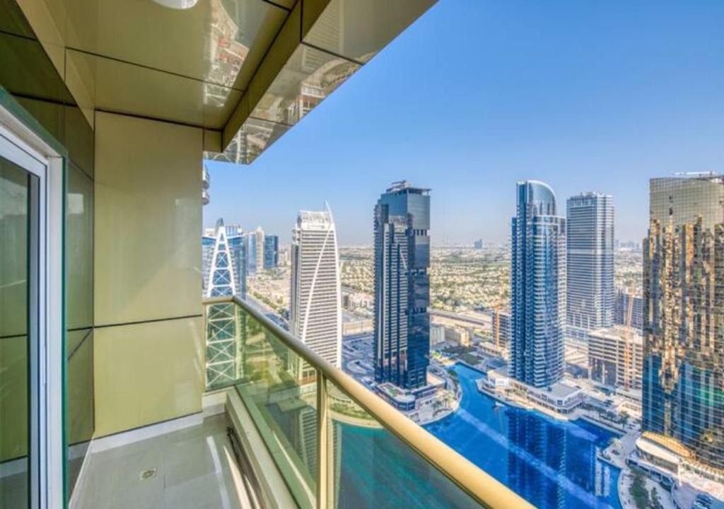 Dubai Apartment | Lake.City above the metro with fabulous view