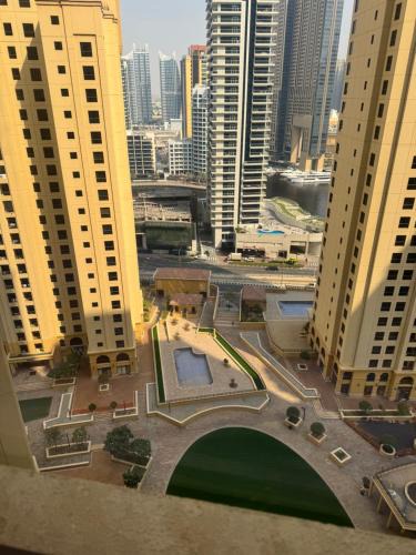 Dubai Marina Hostel | Le Parisien