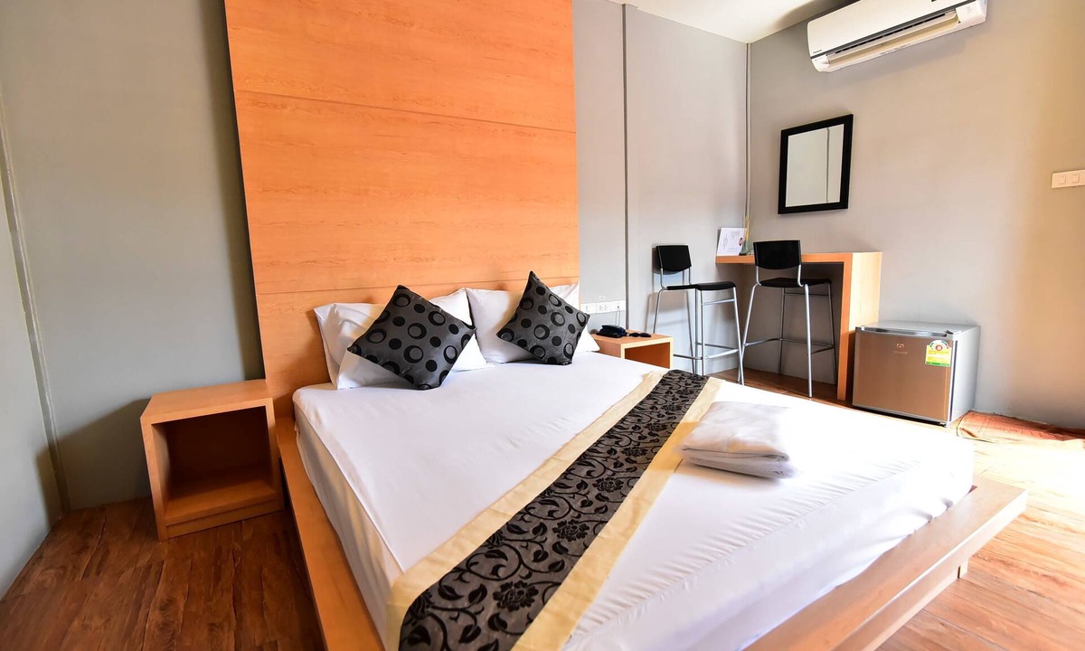 Bang Phli Hotel | Love Box Resort