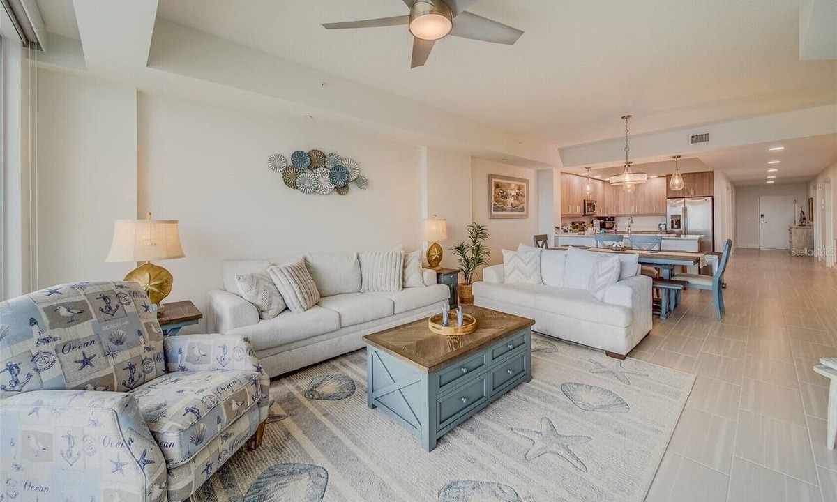 Island Estate Condo | Lux Waterfront Penthouse with Amenities & Services