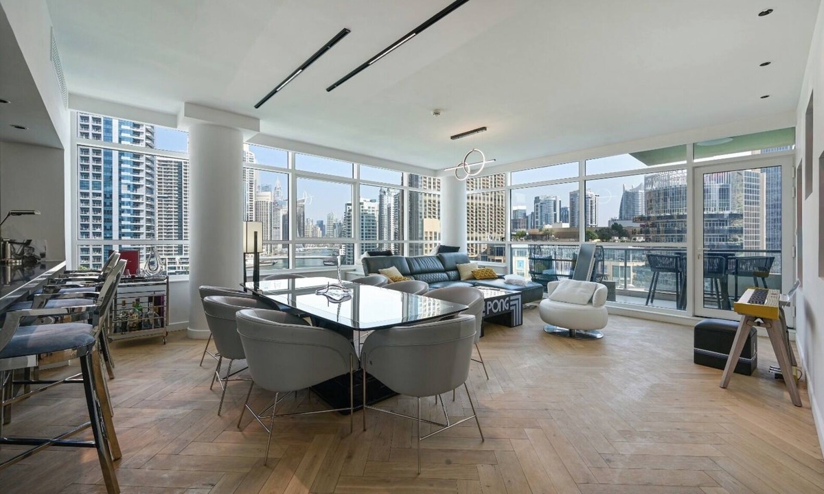 Jumeirah Beach Residence Condo | Luxe Dubai Marina 3BR condo! Stunning Views, Modern Amenities, Prime Location.