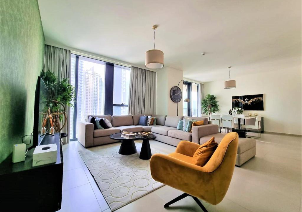 Downtown Dubai Apartment | Luxurious Downtown Apt with balcony & View