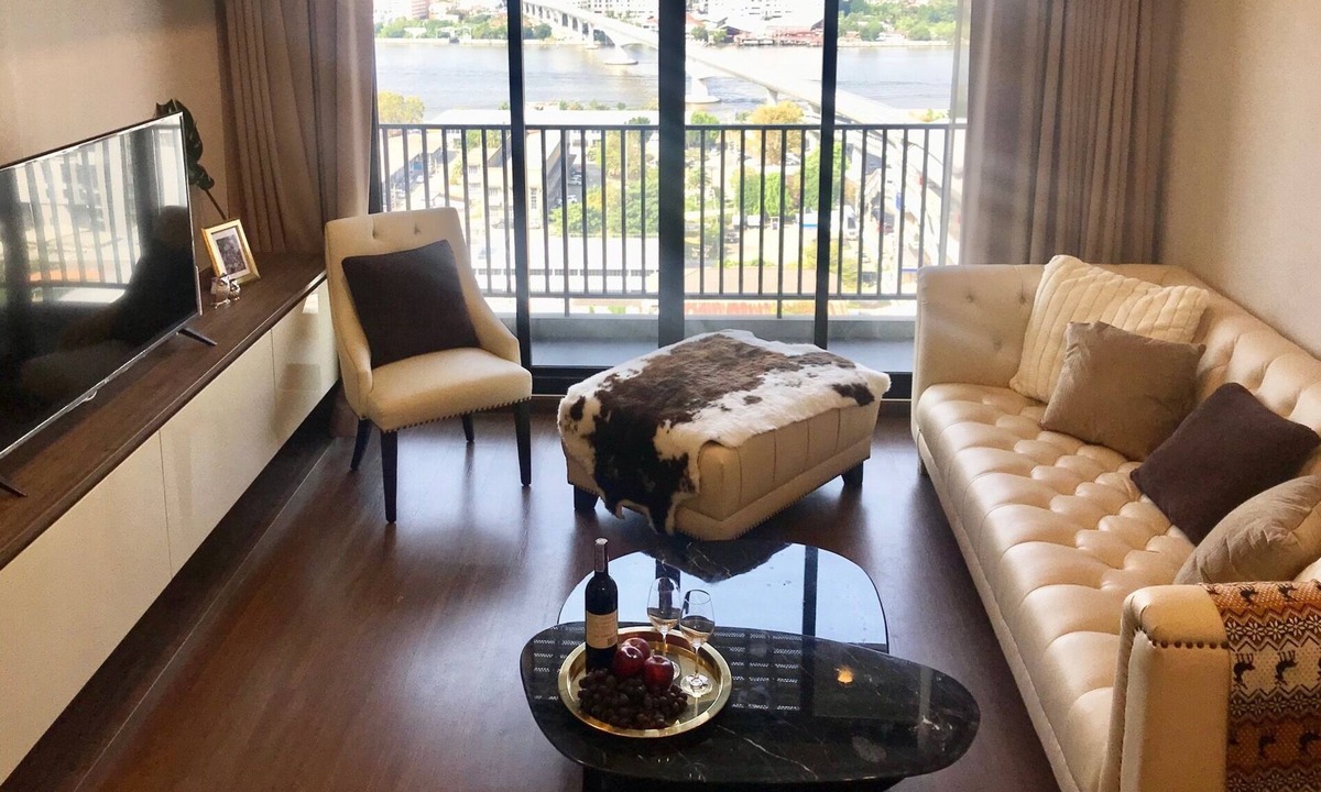 Bang Sue Condo | Luxurious room river view+1min Skytrain+Wifi Entire place for 4-5 people.