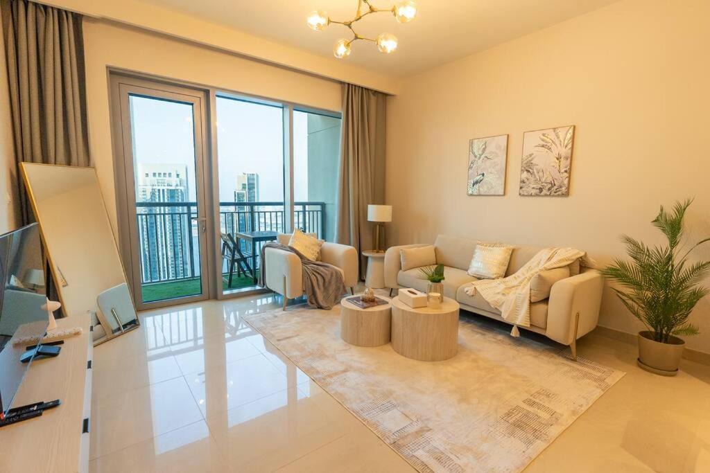 Dubai Apartment | Luxury 1BR on high floor with park & Sea views