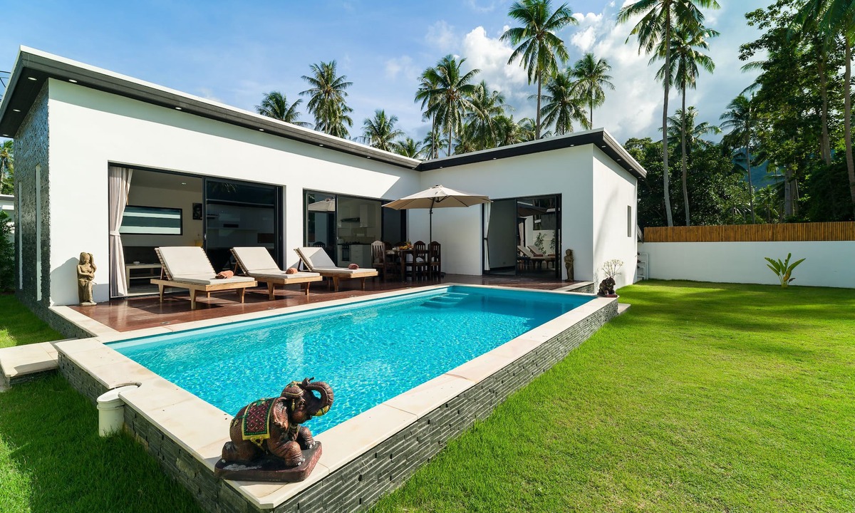 Maret Villa | Luxury 3 bedroom Pool/Coconutview villa