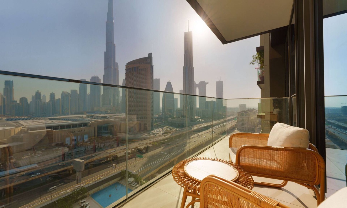 Bur Dubai Apartment | Luxury Apt w/Burj Khalifa Vw & Direct Mall Access