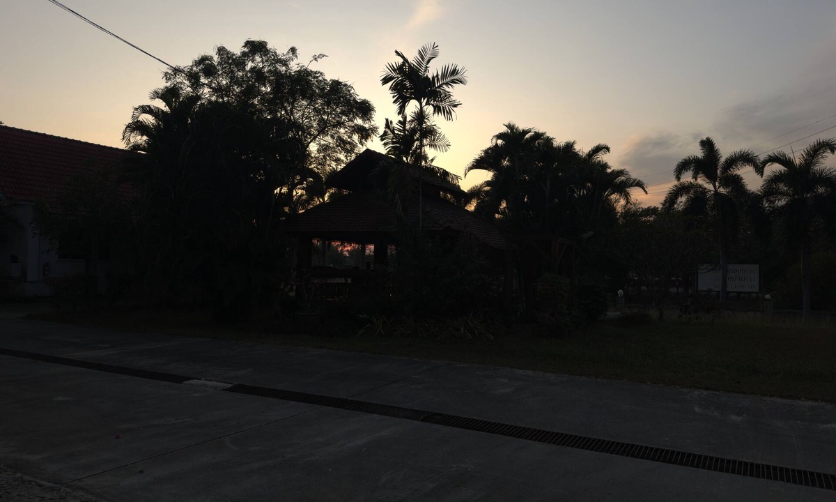 Si Prachan Hotel | Maingam Resort