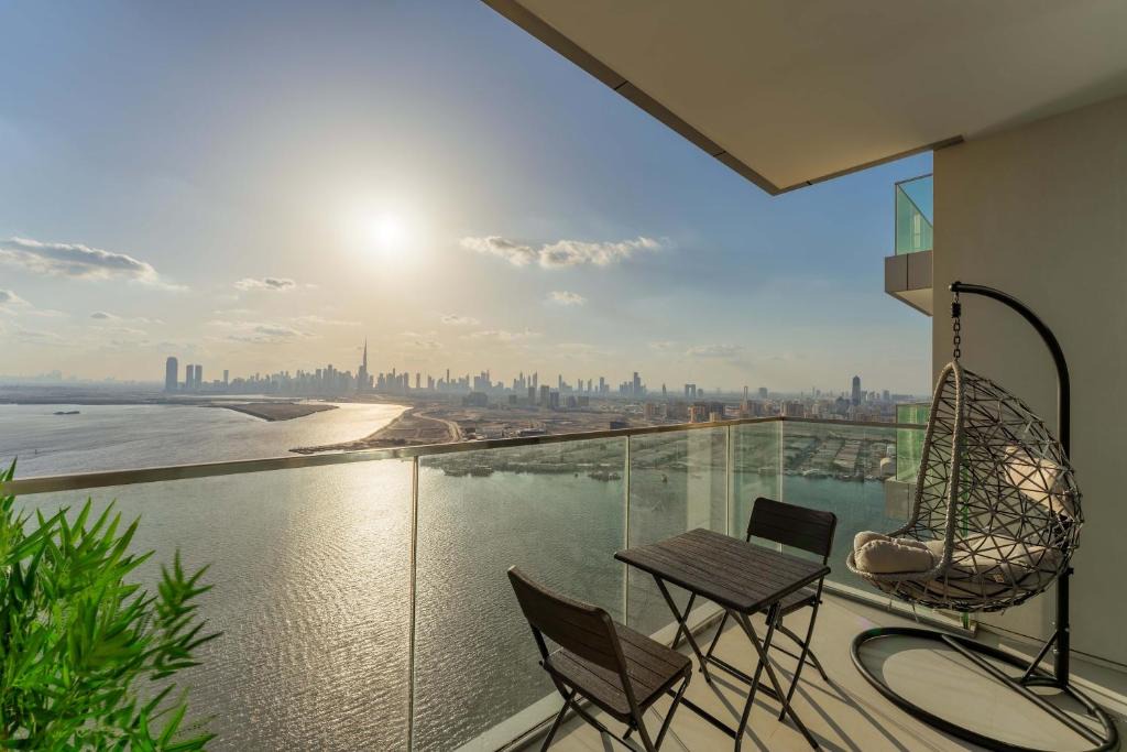 Dubai Apartment | Maison Privee - Trendy Apt on the Creek w/Superb Dubai Skyline Vw