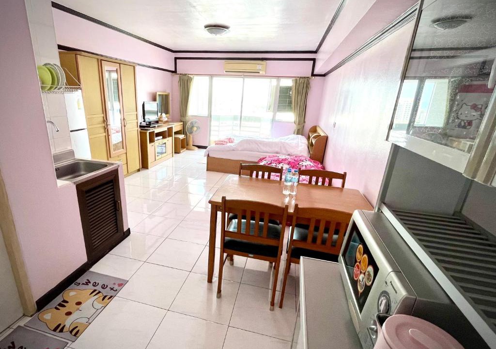 Si Racha House | Mike's Condo