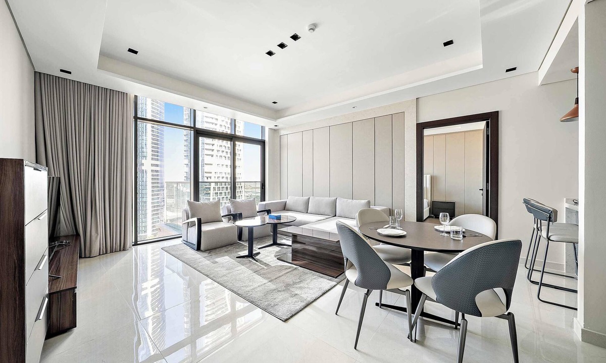 Business Bay Apartment | Modern 1BR with Stunning Views in Business Bay