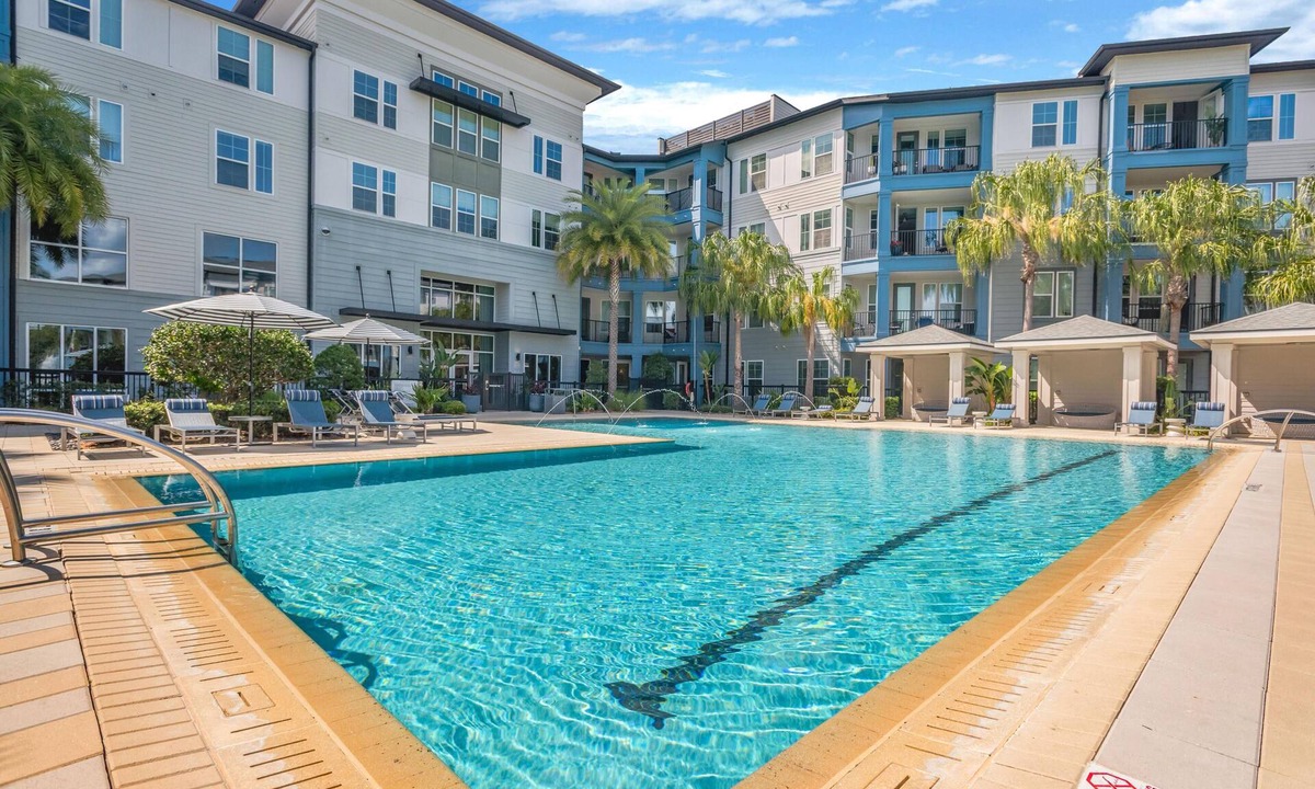 Pinellas Park Apartment | Modern Luxury Apt Near St. Pete Downtown & Beaches