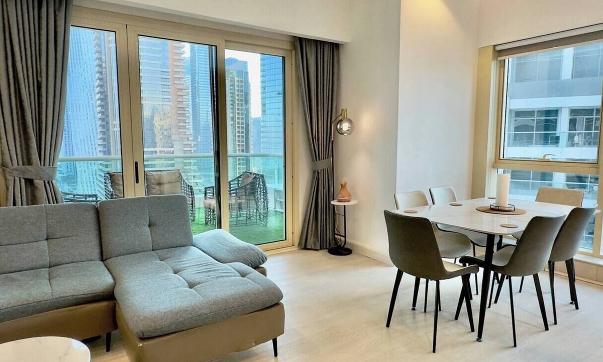 Dubai Marina Condo | Modern Marina Getaway-Free Yacht Ride~Walk to JBR