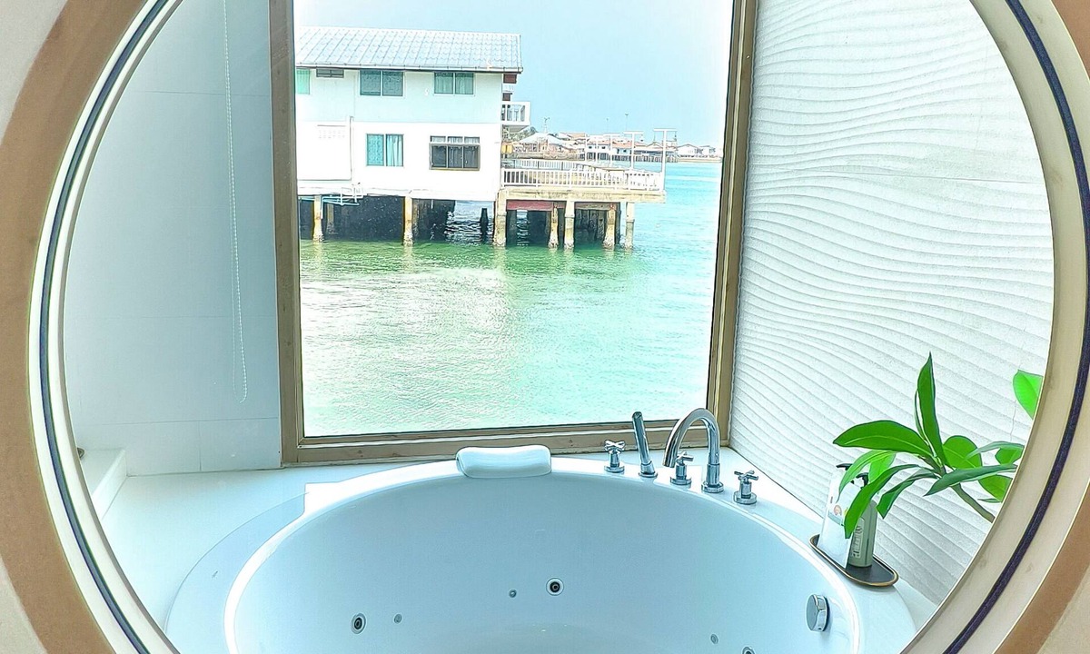 Koh Lan Hotel | Moonlight Koh Larn