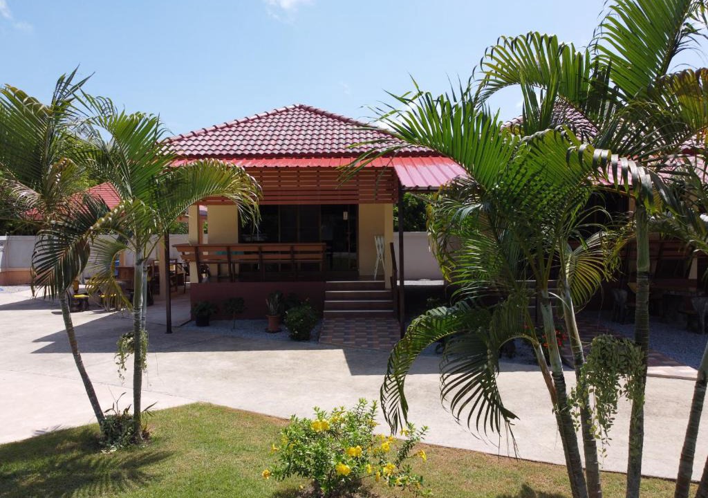 Rayong Apartment | Naluemon Village FH 1