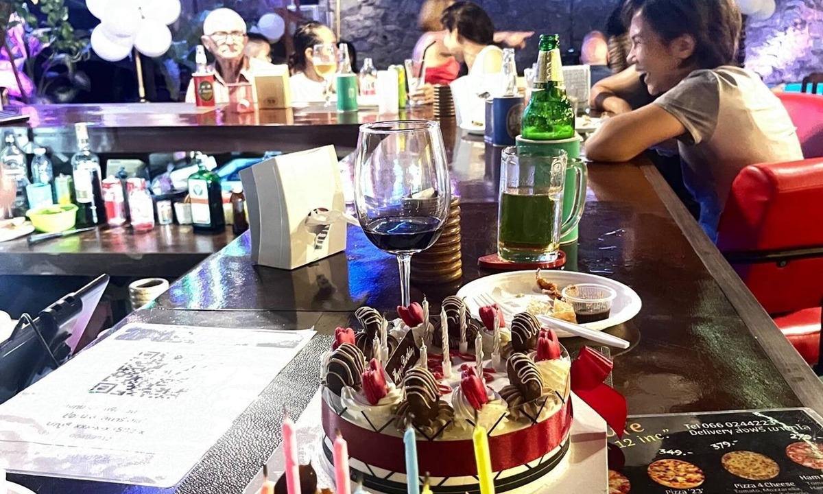 Nong Prue Hotel | Nana's Bar & Hotel