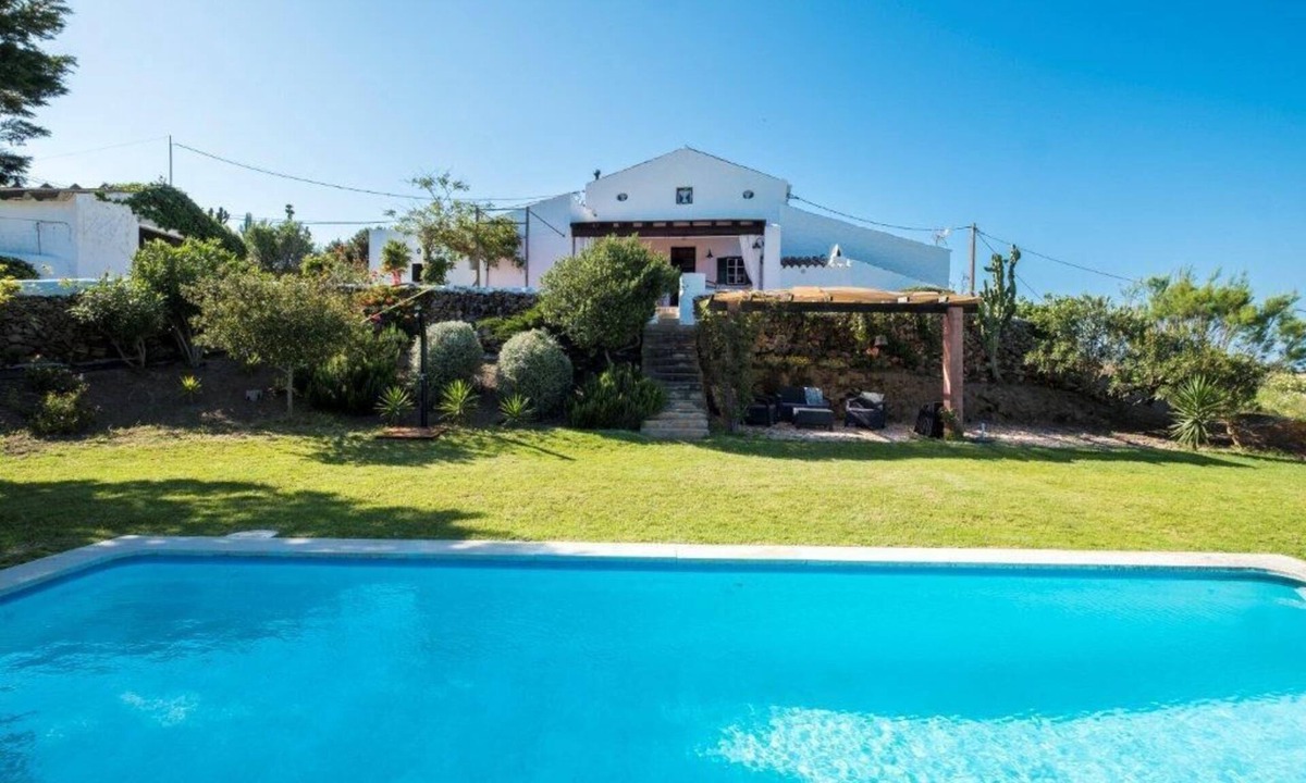 Mercadal Cottage | Nice typical Menorcan house, with good location