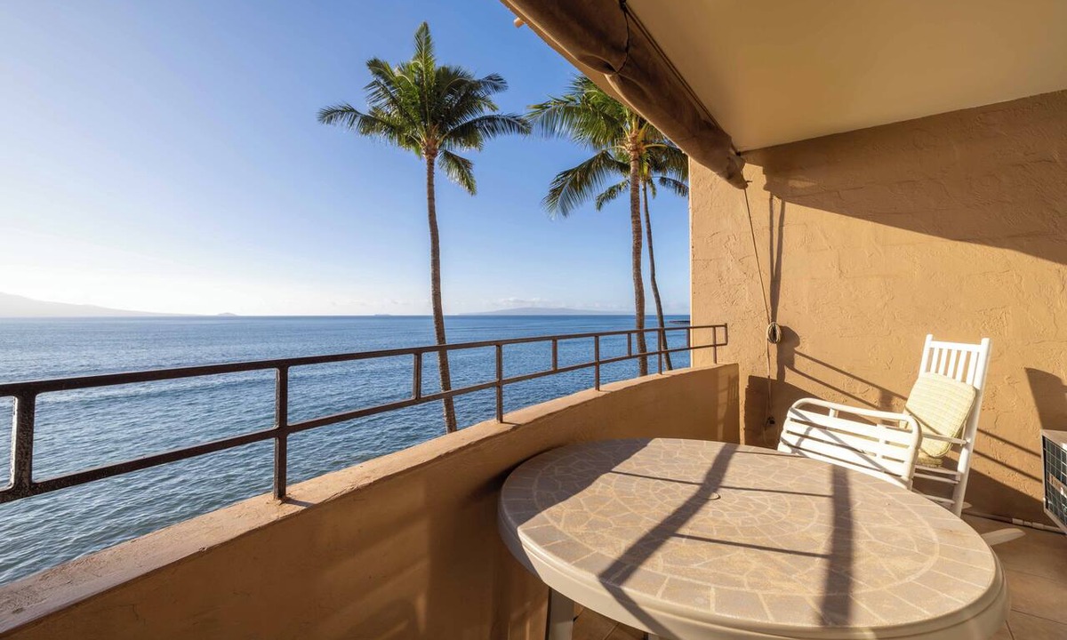 Maalaea Condo | Oceanfront Island Sands 310 Charming Maalaea Bay Condo at Incredible Value