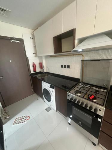 Dubai Apartment | Peaceful Studio Getaway in Liwan