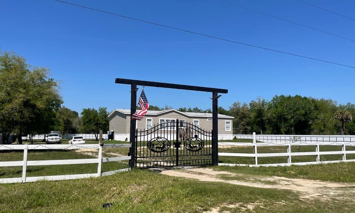 Okeechobee House | Perfect 3-bedroom mobile home in nature paradise