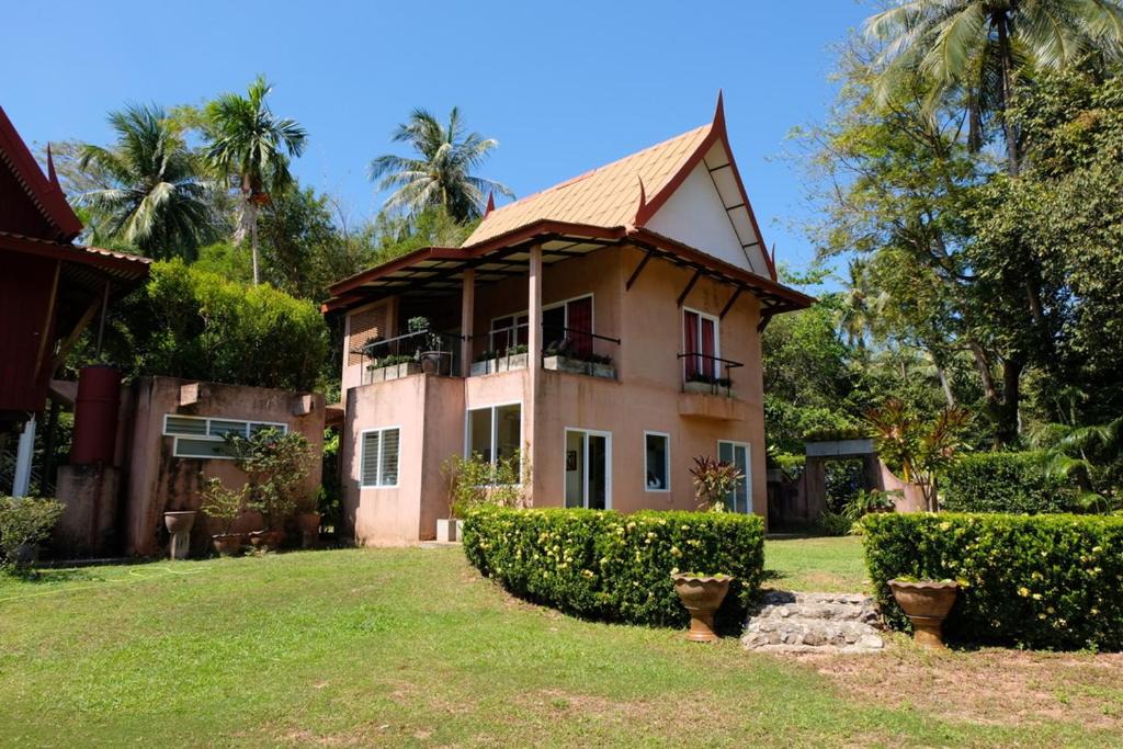 Nuea Khlong Villa | Piman Pu Lek