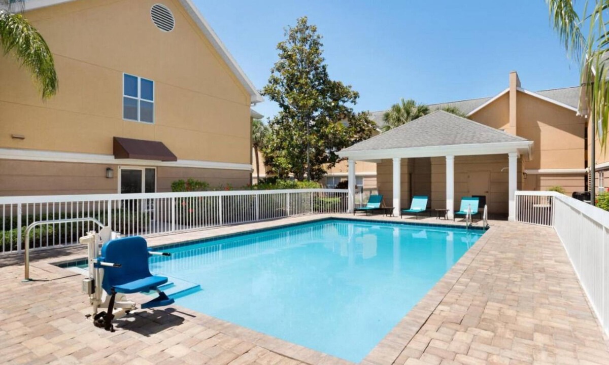 Feather Sound Hotel | Relax and Unwind in Clearwater! Swimming Pool, Free Breakfast, Full Kitchen!