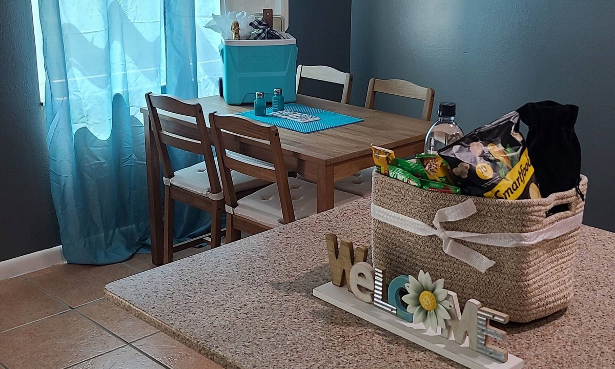 Clearwater Condo | Relax, Recharge, Repeat! 2BR Condo Near Beach, Dining, Shopping & More