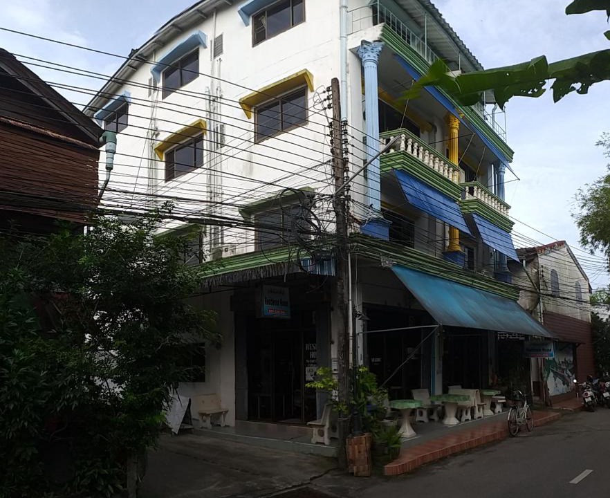 Bang Phra Bed & Breakfast | Residence House