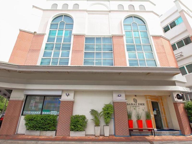 Si Yaek Maha Nak Hotel | Sabai Dee Minitel