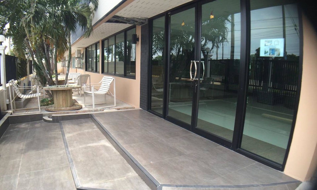 Tha Thaewawong Hotel | Sea Land View