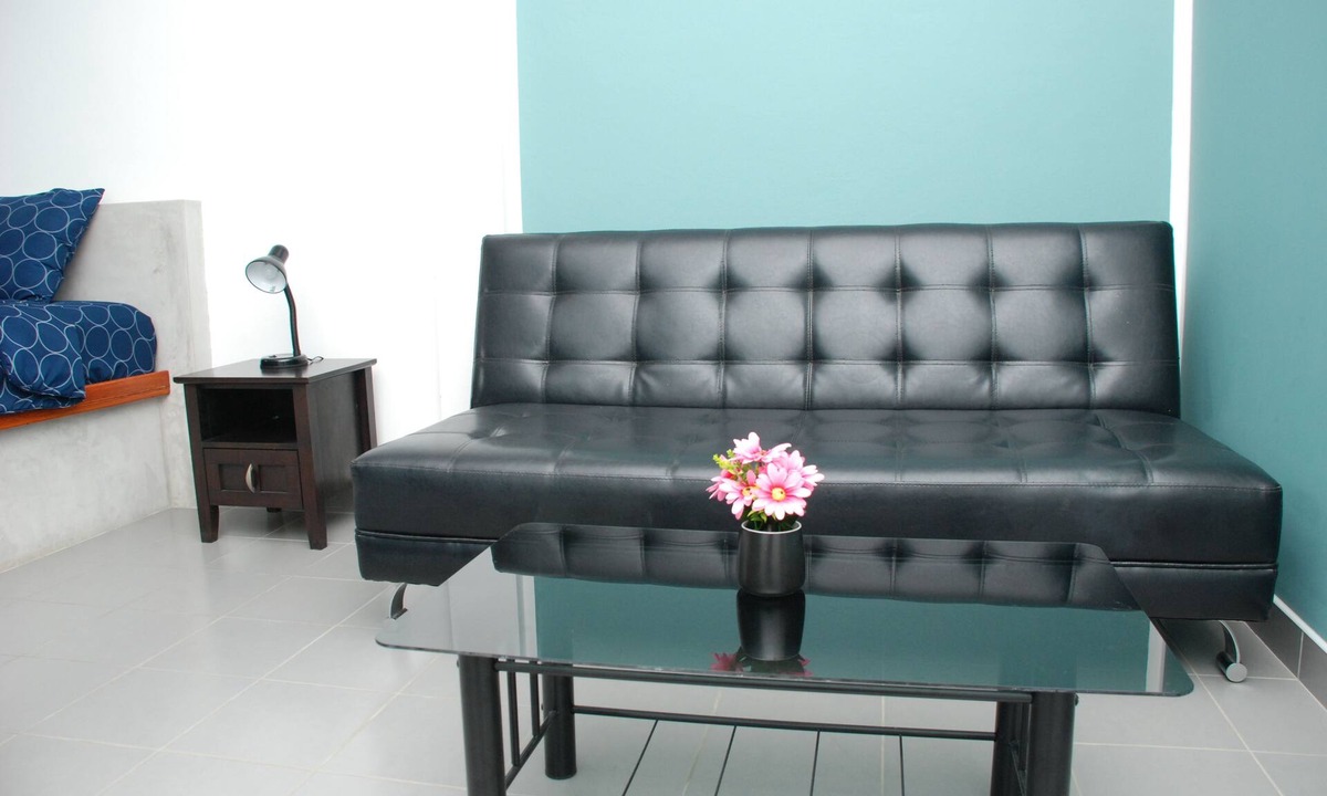 Cha-am House | Sea & Sand Guesthouse and Restaurant