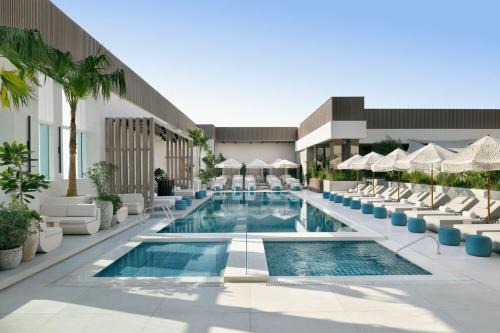Sheraton Grand Hotel | Trade Center