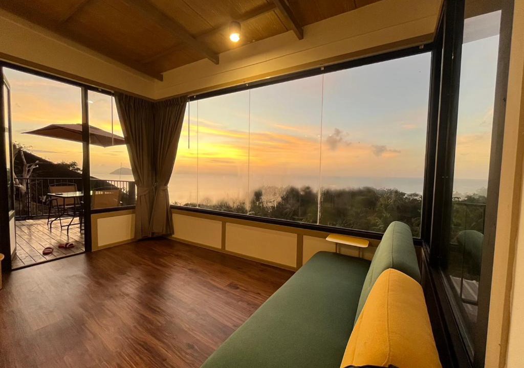 Haad Pleayleam Villa | Sis and Sea Residence