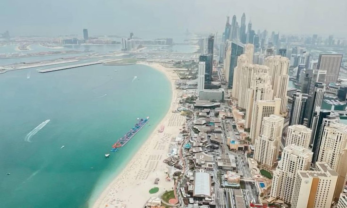 Jumeirah Beach Residence Hostel | Sky Line View