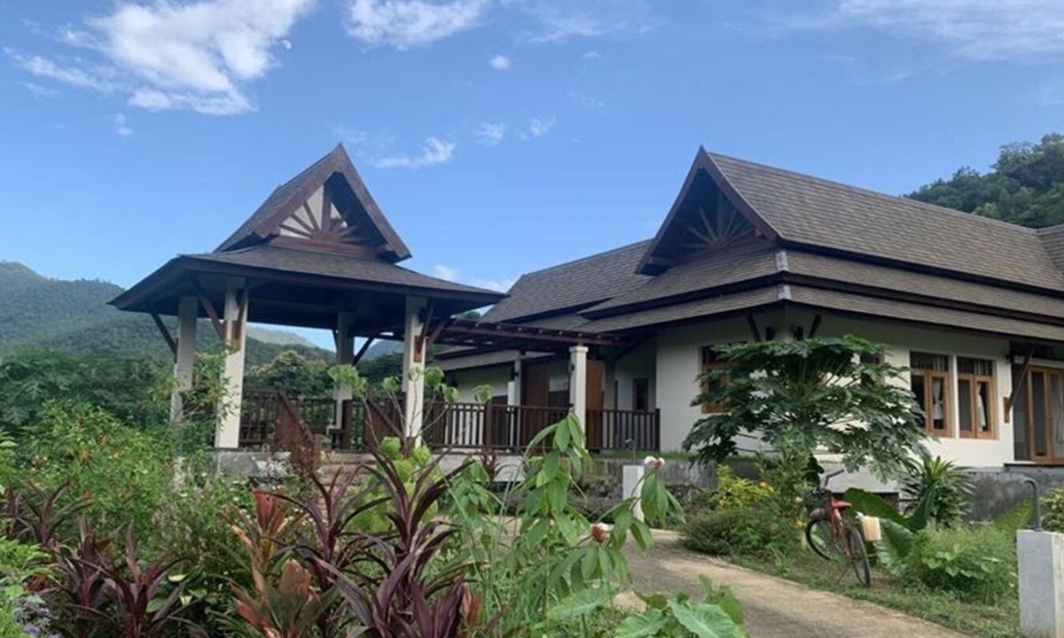 Mae Hong Son Villa | Spacious 2-bedroom villa with AC and WiFi in welcoming Pha Bong, Mae Hong Son