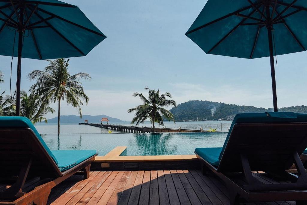 Bang Bao Bay House | Spectacular Views - Infinity Pool