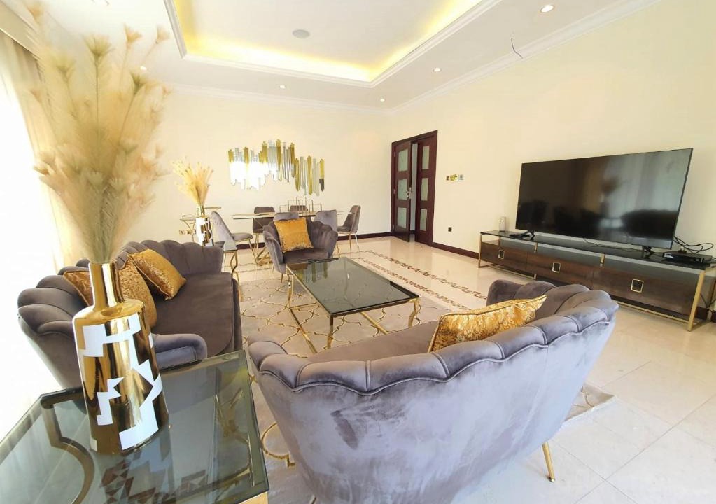 Palm Jumeirah Villa | Stay Here Holiday Homes - Palm Jumeirah Beachfront Villa 5 bedroom with private pool