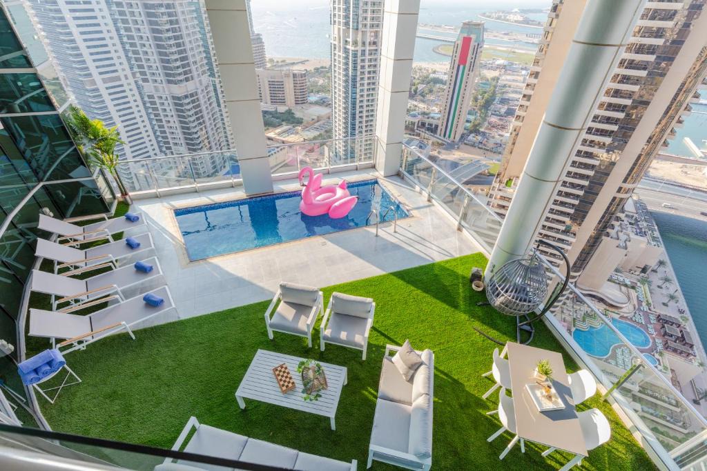 Dubai Marina Apartment | Stella Stays 4 BDR Marina Penthouse Dubai Marina Private Pool