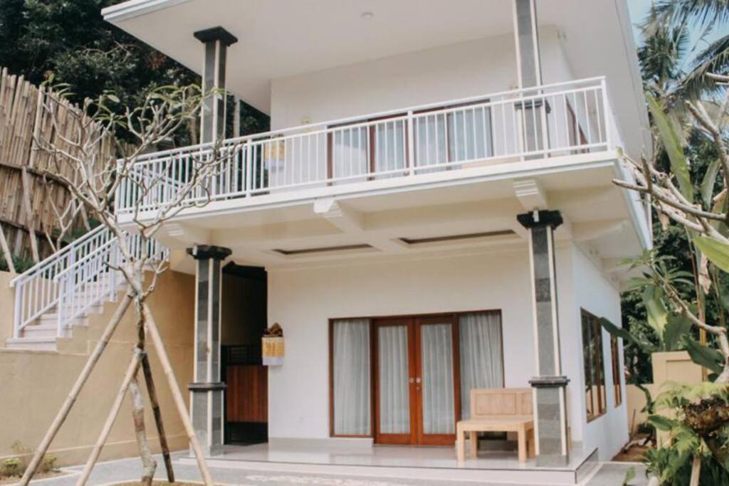 Kedewatan Villa | Sunny Relax Villa