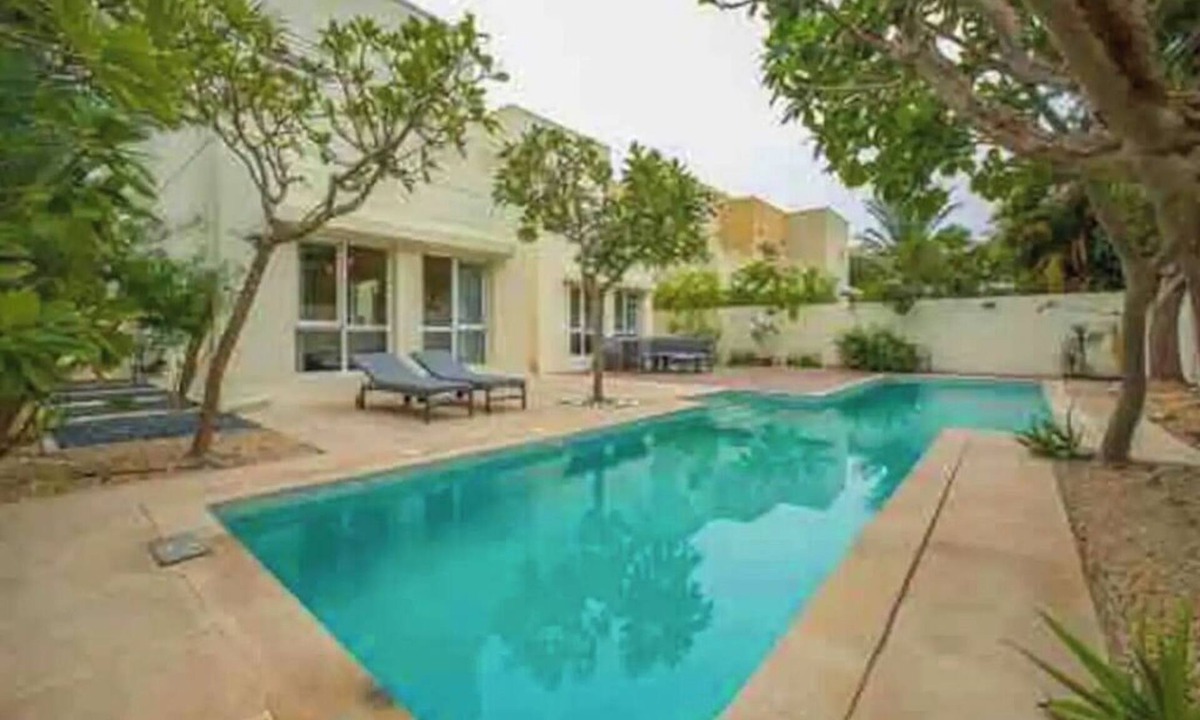 Dubai Marina Villa | Superior Renovated Luxury Villa in Prime Location