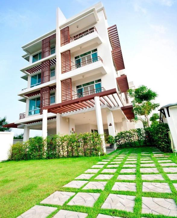 Nuanchan Apartment | The Meet Green Apartment