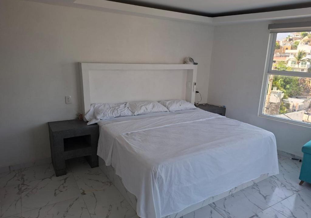 Caleta Hotel | Tonys Place