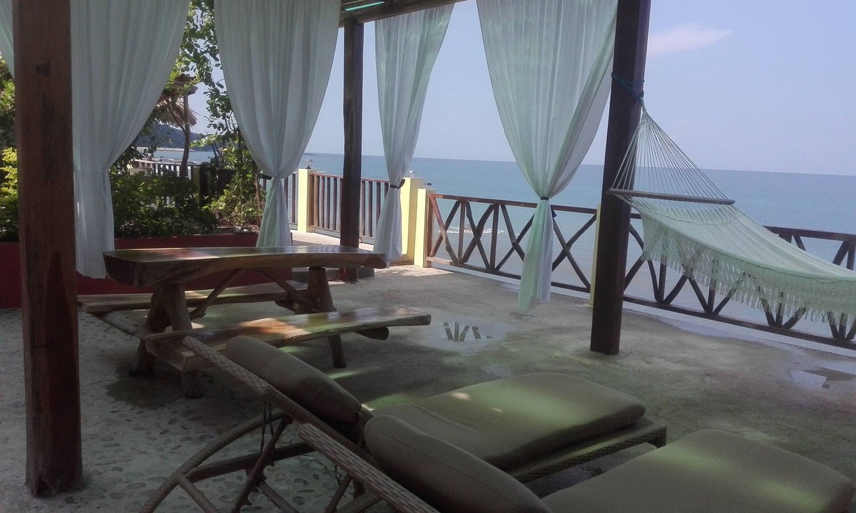 Mayto Bed & Breakfast | Treasure by the Sea.
