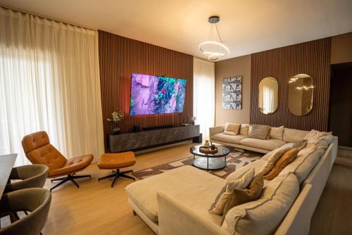 Jumeirah Beach Residence Hostel | Urban Heaven, Luxury Hostel - JBR - Walk To Beach, Metro Station