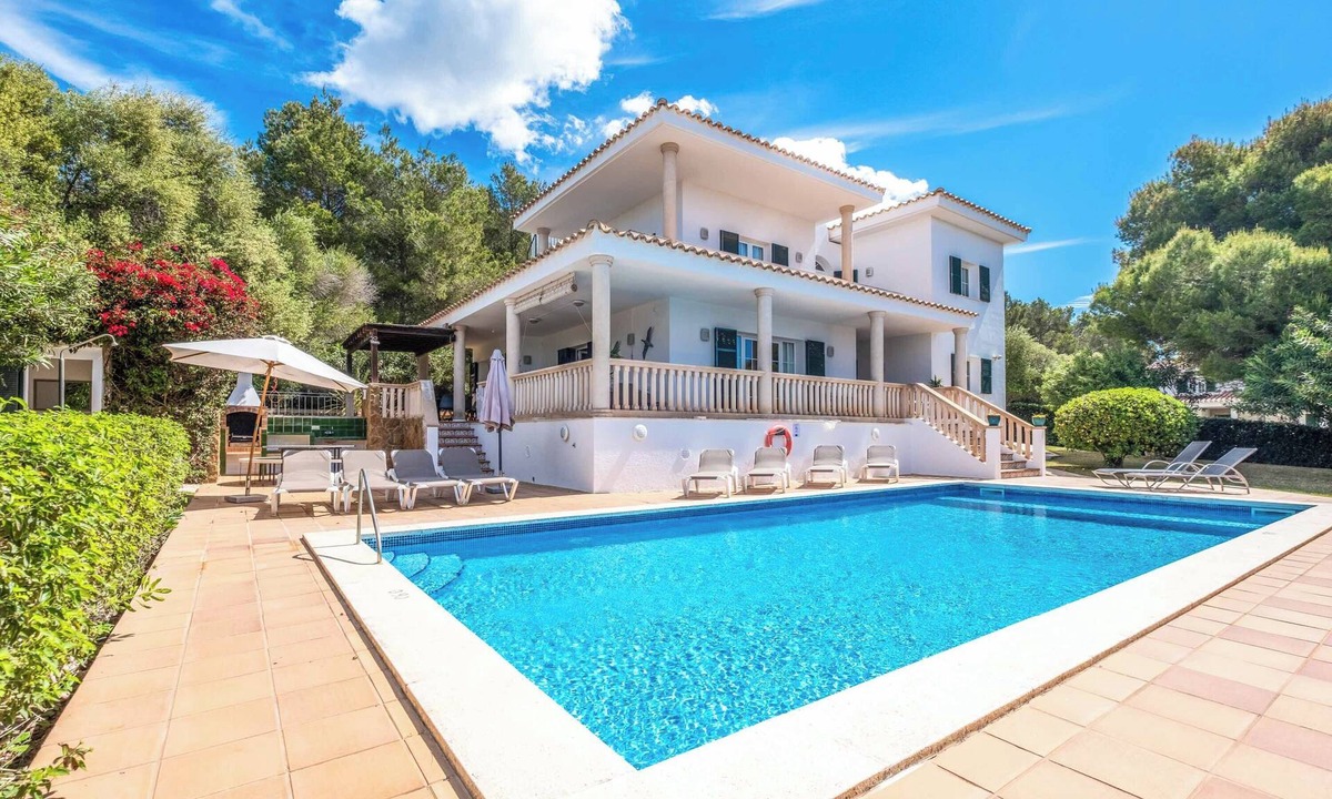 Sant Tomas Villa | Villa Alaris - Five Bedroom Villa, Sleeps 10