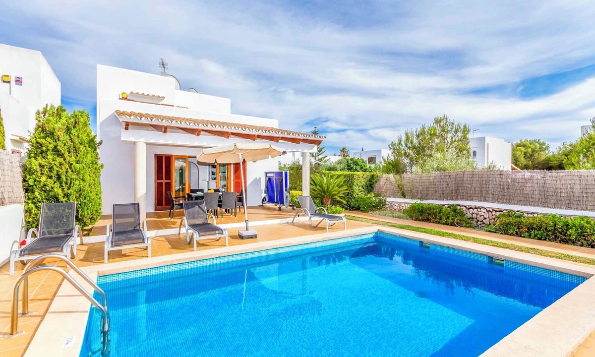 Cala d'Or Villa | Villa Pi Verd - Three Bedroom Villa, Sleeps 6